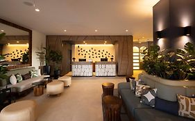 Voco Surfside Aruba By Ihg